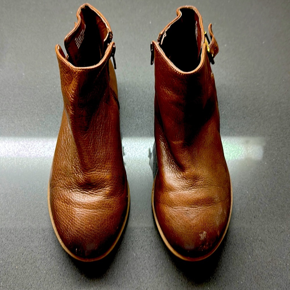 Girls Gianni Bini Boots Size: 4